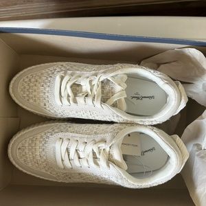 Persephone sneaker size 8.5